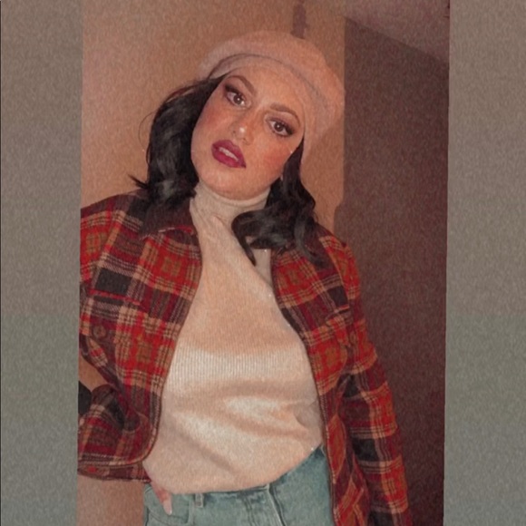 Meet your Posher, Mia - Picture 9 of 16